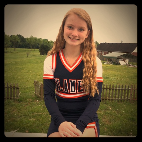 Meet your Posher, Alexis - Picture 1 of 1